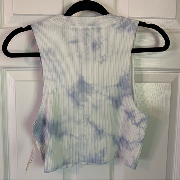 NWT Aerie Blue and White Tie-Dye Cropped Tank Top, size L - Picture 6 of 7
